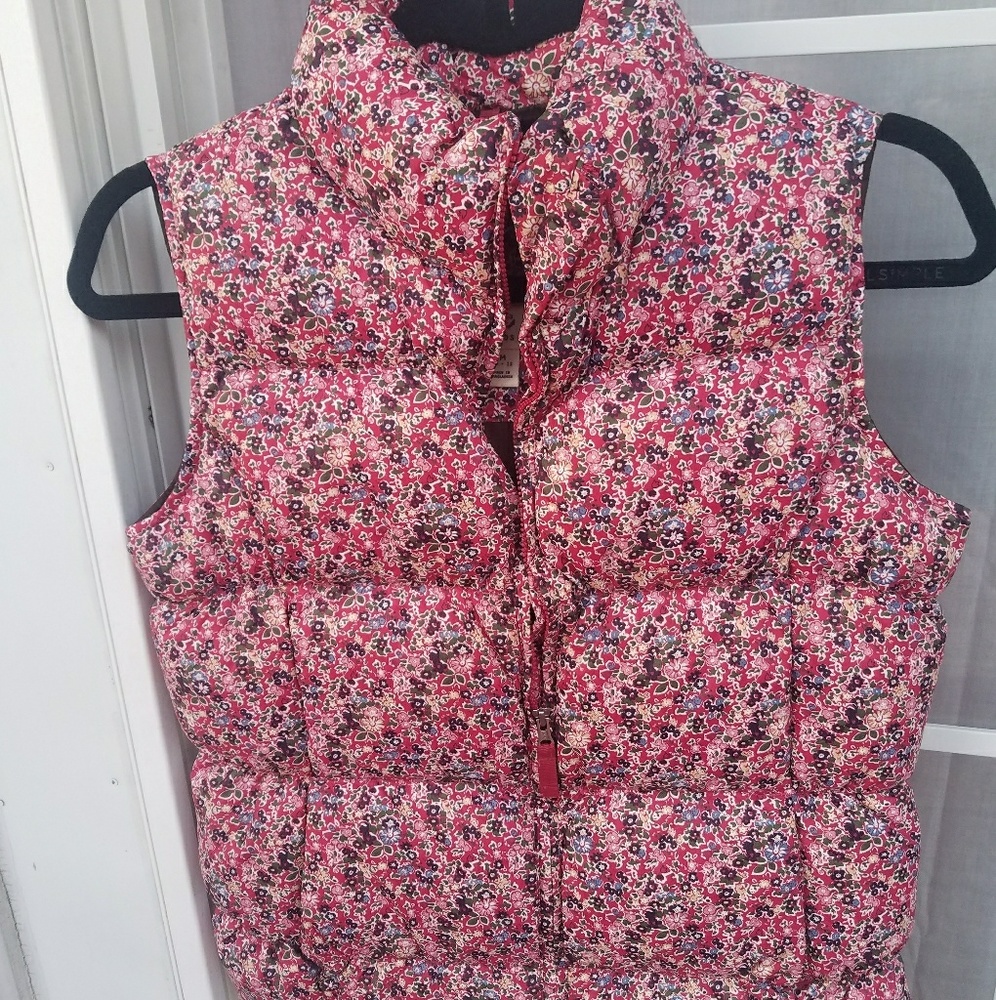 Girls Lands End puffy Down Vest Size Med 10/12